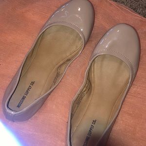 Nude Shiny Flats